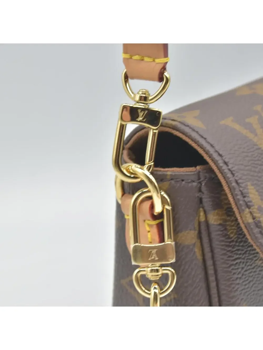 Louis Vuitton Monogram Ivy Wallet On Chain RFID